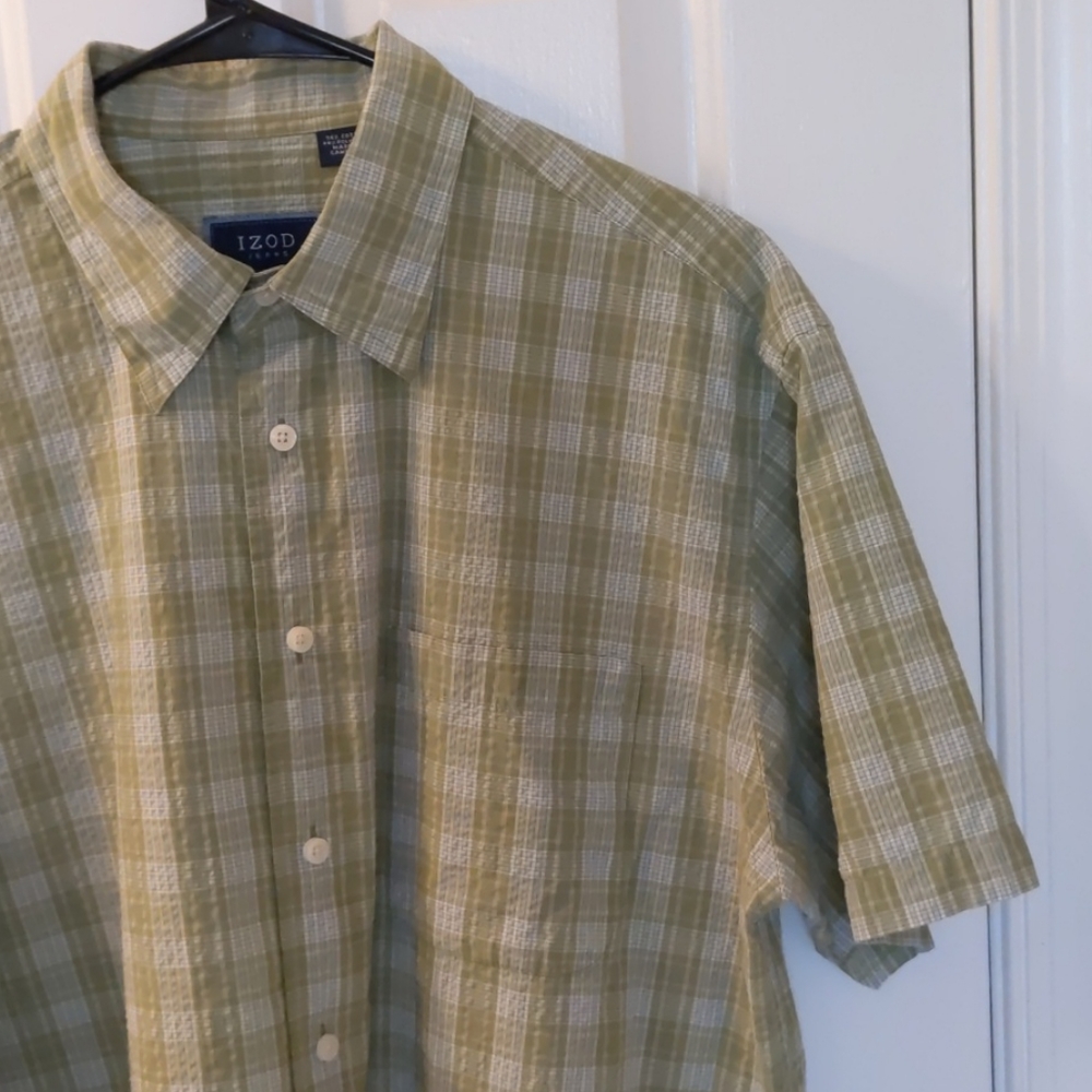 Izod Green Plaid Short Sleeve Shirt . Size L - Picture 4 of 9